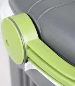 Eda Koelbox - Iceberg - 32 Liter - Grijs 8 Eda Koelbox - Iceberg - 32 Liter - Grijs -Buiten Kamperen 1055x1200