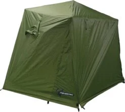 FisherPro Karpertent Met Stormcover – Vistent – Tent - Bescherming Tegen Zon En Wind – 100% Waterdichte Stormhoes – Met Handige Meeneemtas – Ook Geschikt Als Strandtent Of Festivaltent – Extra Veiligheid En Warmte Door Stormcover 29 FisherPro Karpertent Met Stormcover – Vistent – Tent - Bescherming Tegen Zon En Wind – 100% Waterdichte Stormhoes – Met Handige Meeneemtas – Ook Geschikt Als Strandtent Of Festivaltent – Extra Veiligheid En Warmte Door Stormcover -Buiten Kamperen 1200x1074 2