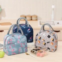 Koeltas - Lunchtas - Volwassenen En Kinderen - Compact & Handig: Zomer - Picknick -School - Lunch - Werk - Blauw Flamingo 8 Koeltas - Lunchtas - Volwassenen En Kinderen - Compact & Handig: Zomer - Picknick -School - Lunch - Werk - Blauw Flamingo -Buiten Kamperen 1200x1198 8