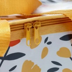 Kleine Lunch/sixpack Koeltas - Boterbloem Print - 20 X 30 Cm - 12 L 11 Kleine Lunch/sixpack Koeltas - Boterbloem Print - 20 X 30 Cm - 12 L -Buiten Kamperen 1200x1200 379