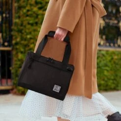 Brisby 4 Laags Geïsoleerde Koeltas - Lunchtas 10 Liter - Zwart 9 Brisby 4 Laags Geïsoleerde Koeltas - Lunchtas 10 Liter - Zwart -Buiten Kamperen 1200x1200 392