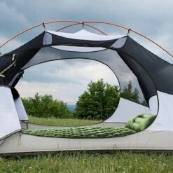 TRVLMORE Slaapmat - Zelfopblazend - 1 Persoons - Ingebouwde Pomp En Kussen - Groen -Buiten Kamperen 1200x1200 889