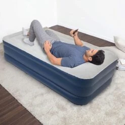 LifeGoods Luchtbed - 1 Persoons - Met Ingebouwde Pomp - Incl. Draagtas En Reparatiekit 16 LifeGoods Luchtbed - 1 Persoons - Met Ingebouwde Pomp - Incl. Draagtas En Reparatiekit -Buiten Kamperen 1200x1200 943