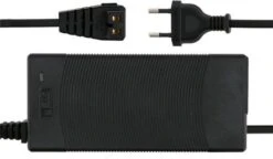 Mestic AC Adapter Tbv MCC-25 & 35 - Zwart 7 Mestic AC Adapter Tbv MCC-25 & 35 - Zwart -Buiten Kamperen 1200x698 1