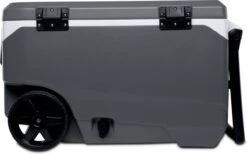 Igloo Latitude 90 Roller - Grote Koelbox Op Wielen - 85 Liter - Grijs 14 Igloo Latitude 90 Roller - Grote Koelbox Op Wielen - 85 Liter - Grijs -Buiten Kamperen 1200x749