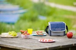 Campingaz Fold 'n Cool Koeltas - 5 Liter - Blauw/grijs 6 Campingaz Fold 'n Cool Koeltas - 5 Liter - Blauw/grijs -Buiten Kamperen 1200x798 1