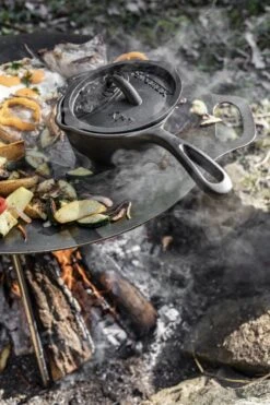 Petromax KR1 Gietijzeren Steelpan Met Deksel (1 Liter) 20 Petromax KR1 Gietijzeren Steelpan Met Deksel (1 Liter) -Buiten Kamperen 799x1200 5