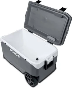 Igloo Latitude 90 Roller - Grote Koelbox Op Wielen - 85 Liter - Grijs 23 Igloo Latitude 90 Roller - Grote Koelbox Op Wielen - 85 Liter - Grijs -Buiten Kamperen 988x1200 1